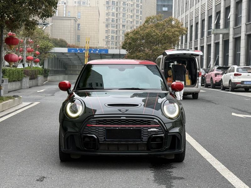 Mini Mini JCW, 2021 — фото 2 из 12