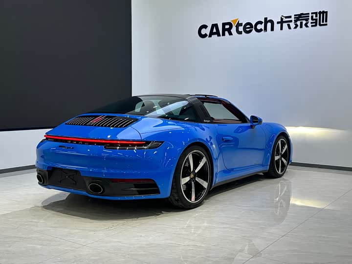 Porsche 911, 2022 — фото 9 из 9