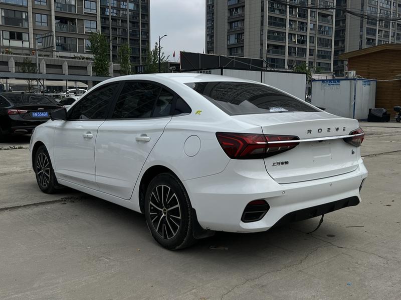 Roewe i5, 2022 — фото 5 из 12