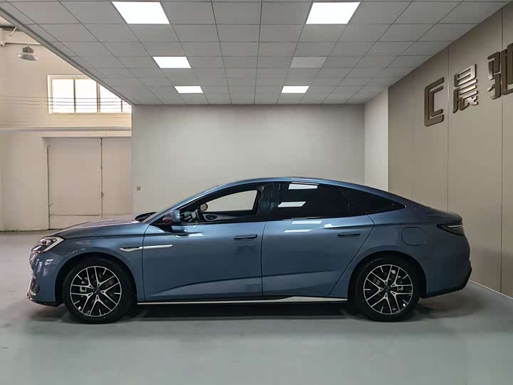 BYD Seal 07 DM-i Hybrid, 2025 — фото 8 из 9
