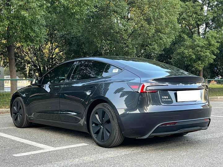 Tesla Model 3, 2024 — фото 9 из 9