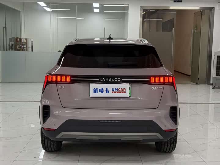 Lynk & Co 06 EM-P Hybrid, 2023 — фото 5 из 9