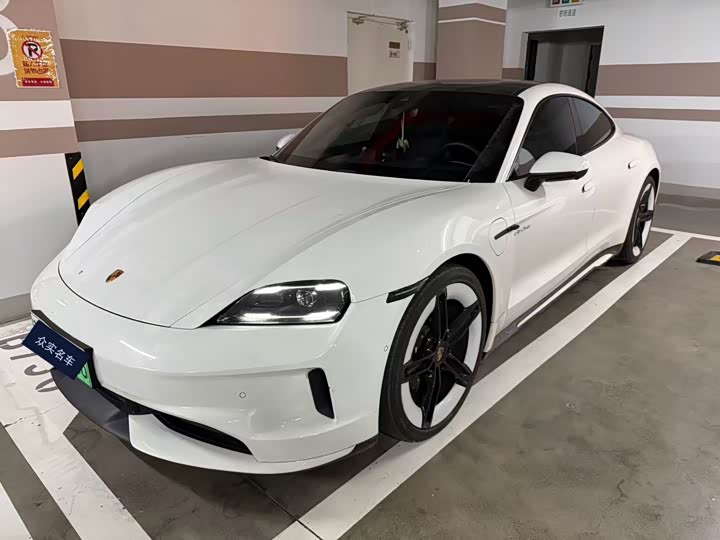 Porsche Taycan, 2025 — купить в Смоленске под ключ