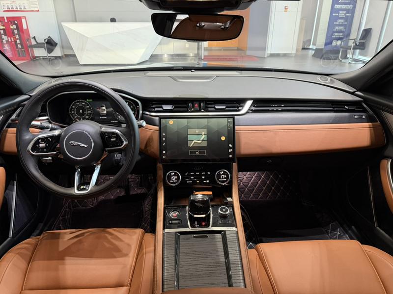 Jaguar XF L, 2023 — фото 6 из 10