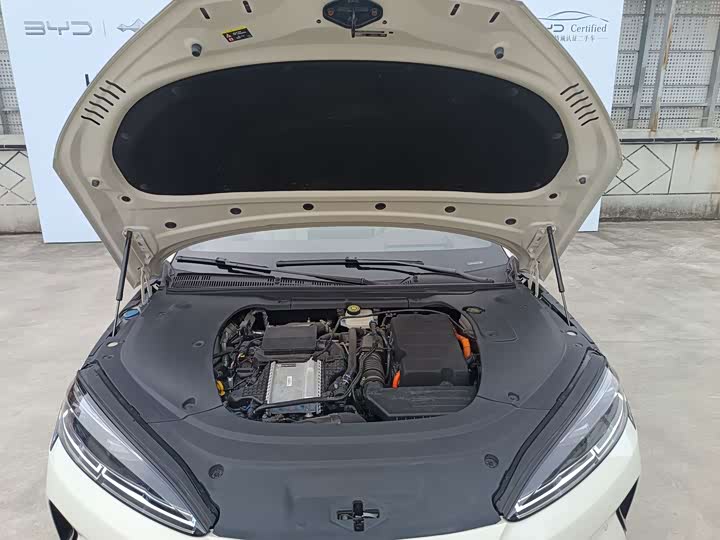 BYD Seal 07 DM-i Hybrid, 2025 — фото 6 из 9