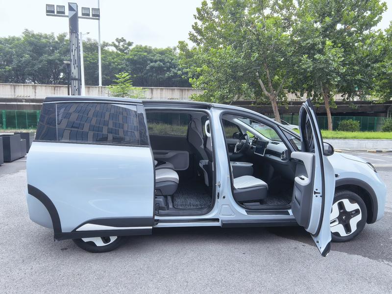 BAIC Arcfox Kaola, 2023 — фото 7 из 11