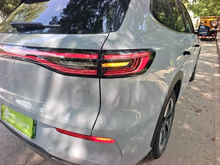 Geely Galaxy E5, 2026 — фото 8 из 9