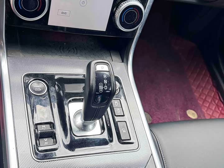 Jaguar XE L, 2023 — фото 5 из 7
