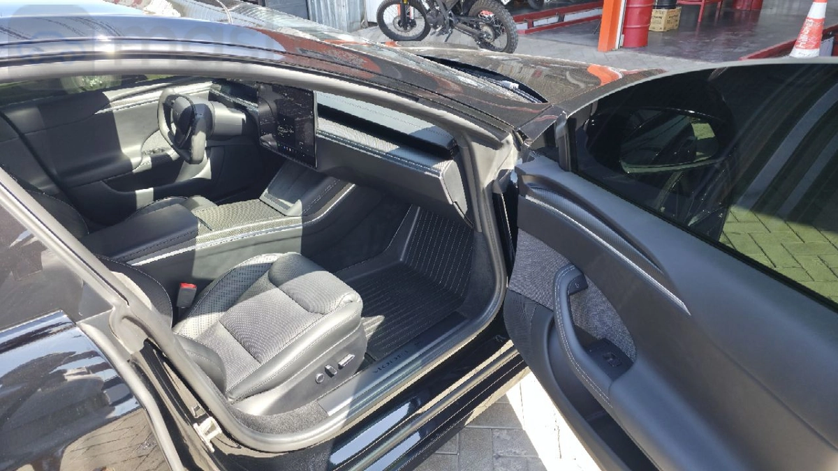 Tesla Model S, 2023 — фото 6 из 12