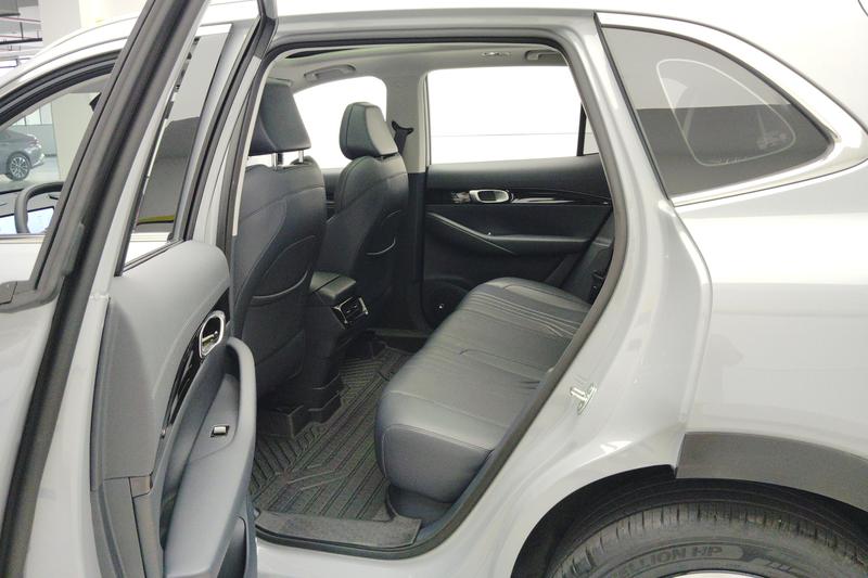 Geely Galaxy E5, 2024 — фото 10 из 12