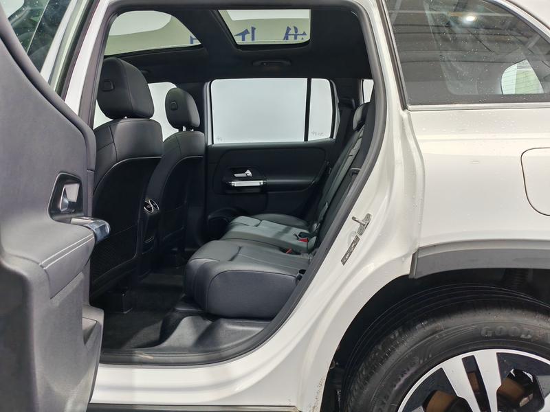 Mercedes-Benz GLB-Class, 2023 — фото 12 из 12