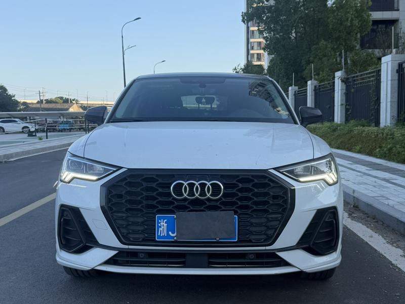 Audi Q3 Sportback, 2021 — фото 2 из 10