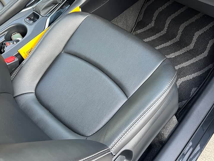 Toyota Corolla Cross, 2022 — фото 5 из 9