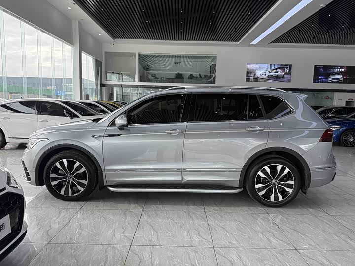 Volkswagen Tiguan L Pro, 2022 — фото 5 из 9
