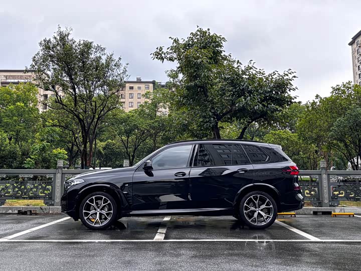 BMW X5, 2023 — фото 3 из 9
