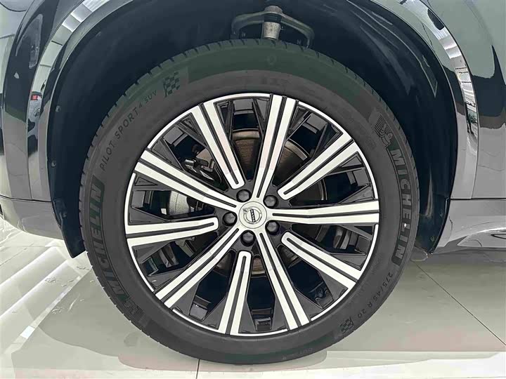 Volvo XC90, 2024 — фото 4 из 9