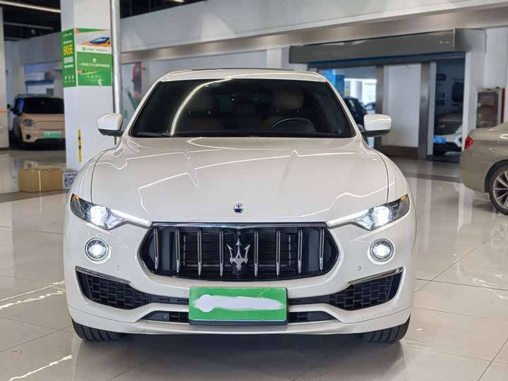 Maserati Levante, 2022 — фото 2 из 9