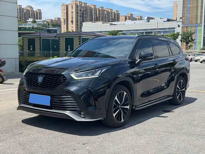 Toyota Crown Kluger, 2023 — купить в Самаре под ключ