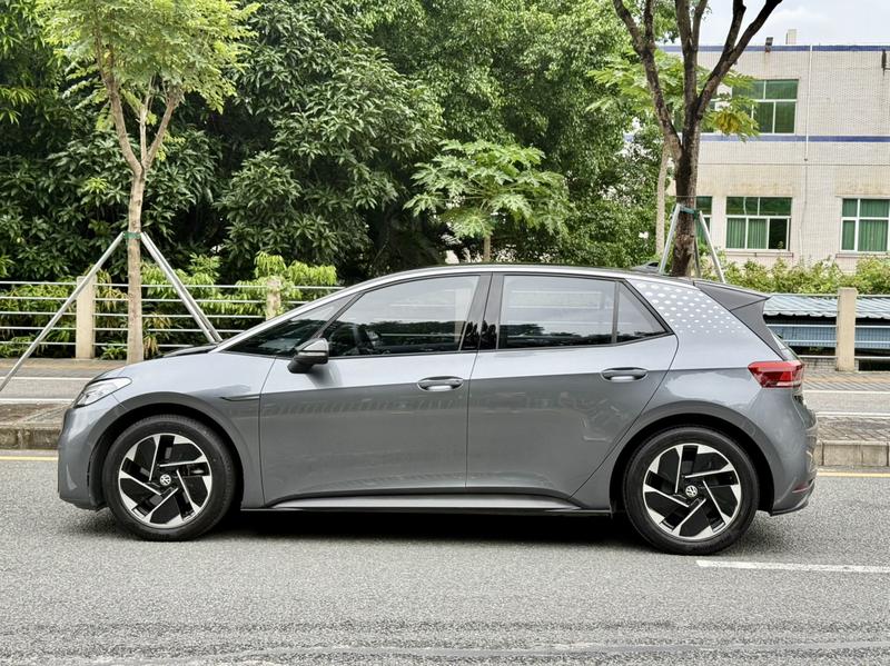 Volkswagen ID.3, 2023 — фото 4 из 9