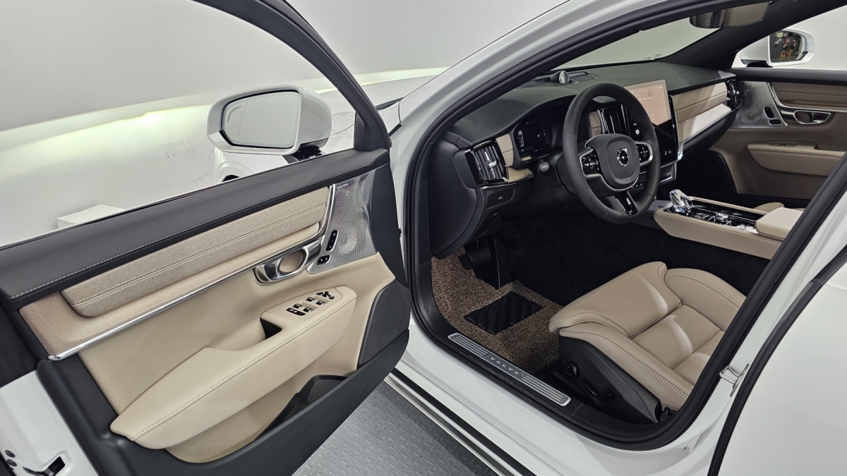 Volvo S90, 2025 — фото 9 из 12
