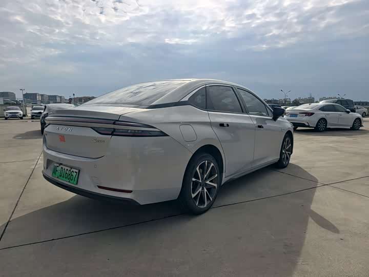 GAC Aion S Plus, 2023 — фото 7 из 9