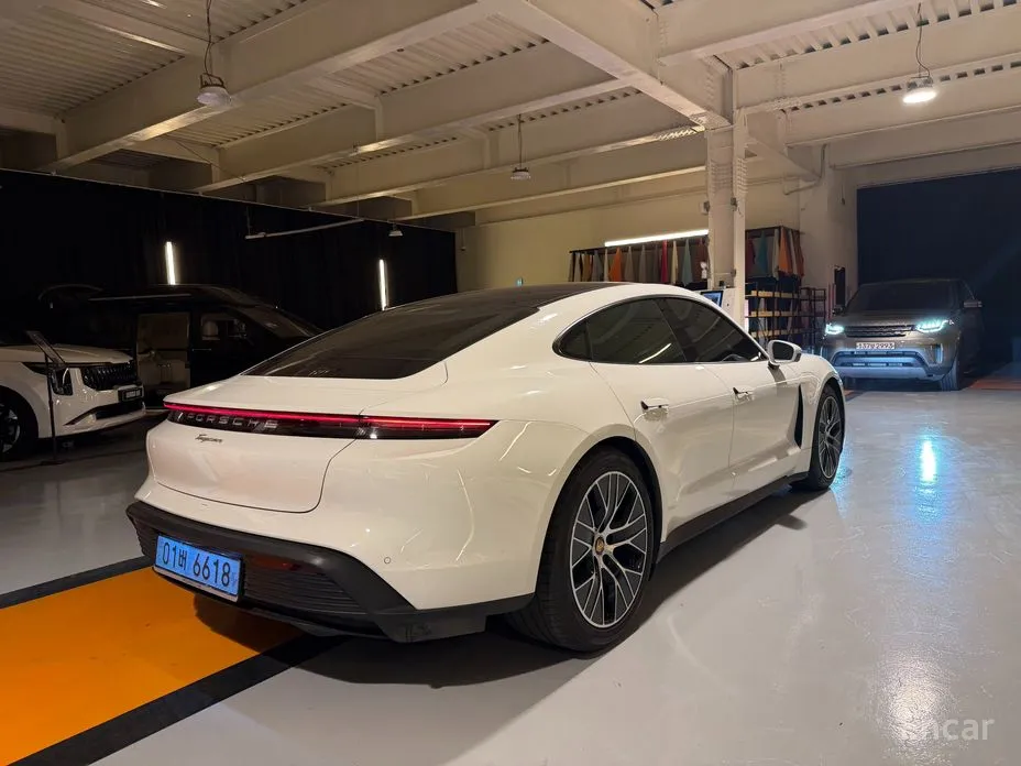 Porsche Taycan, 2023 — фото 4 из 12