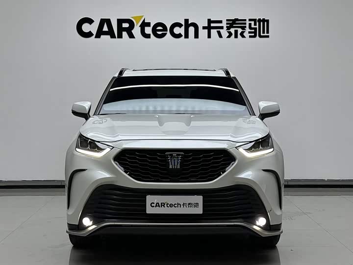 Toyota Crown Kluger, 2024 — фото 2 из 9