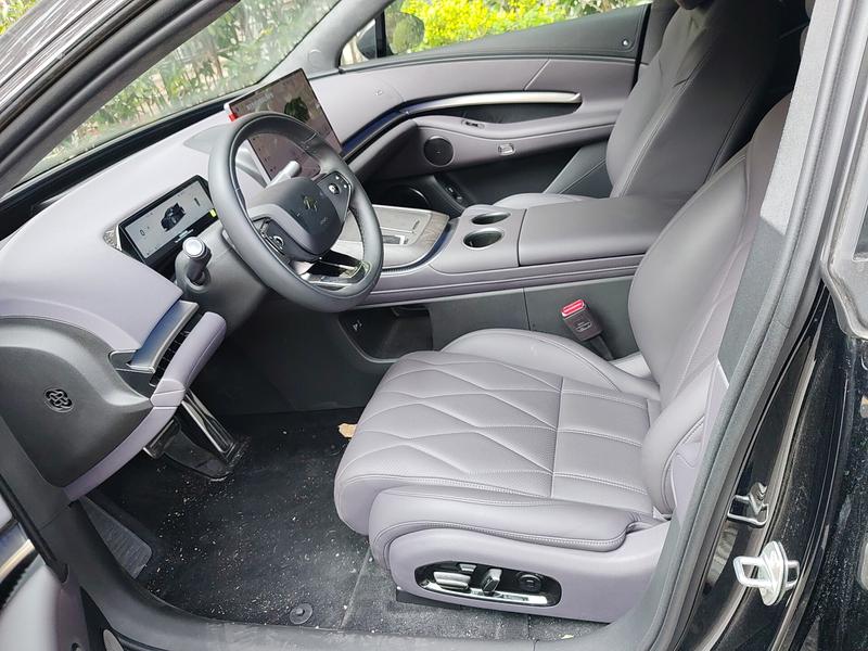 GAC Hyptec A8, 2025 — фото 7 из 12