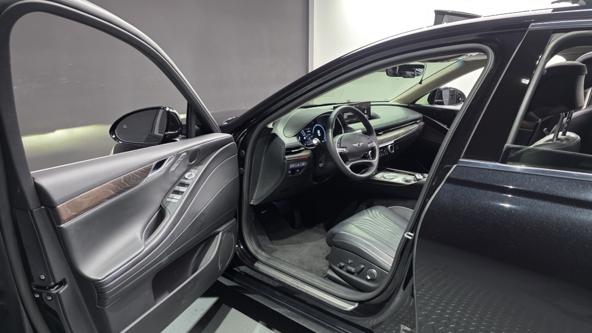 Genesis G80, 2022 — фото 9 из 12