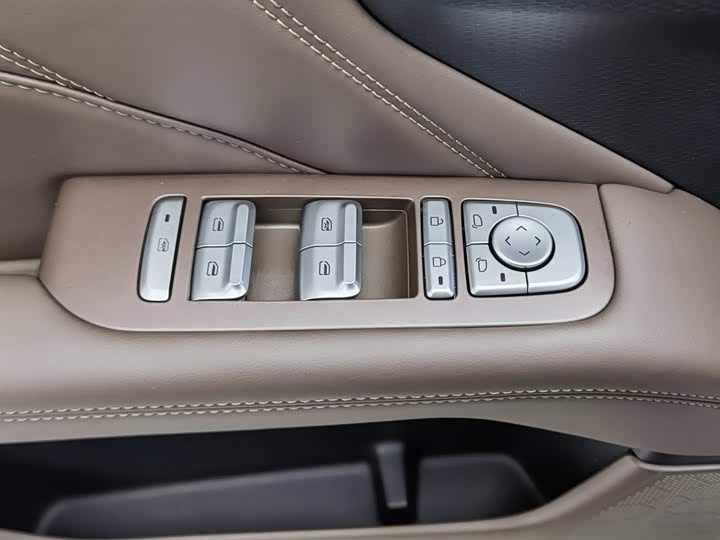 Wuling Starlight 560 Hybrid/EV, 2025 — фото 9 из 9