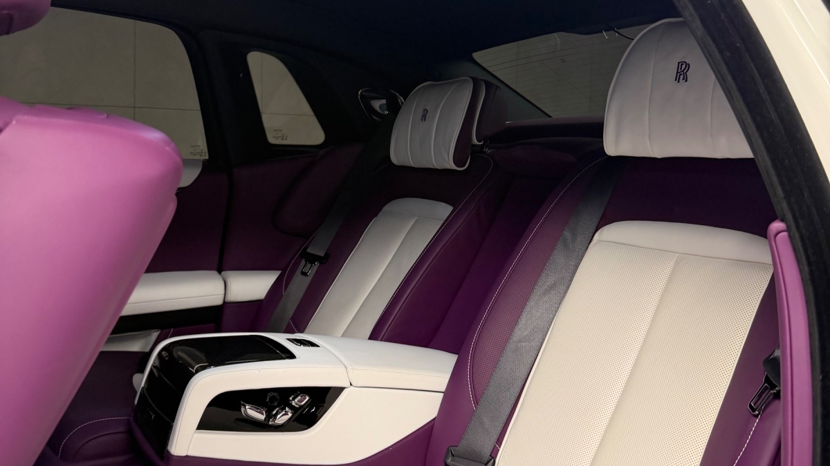 Rolls-Royce Ghost, 2022 — фото 6 из 9