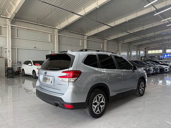 Subaru Forester, 2022 — фото 9 из 9