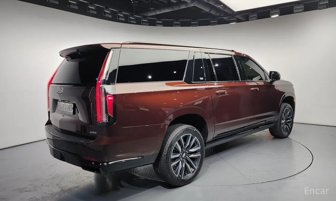 Cadillac Escalade, 2022 — фото 2 из 12