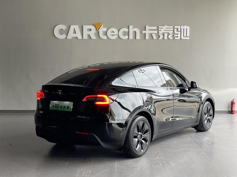 Tesla Model Y, 2023 — фото 7 из 12