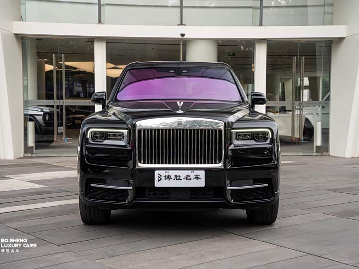 Rolls-Royce Cullinan, 2022 — фото 2 из 9