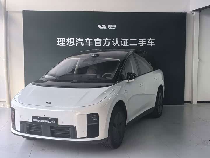 LiXiang i8, 2025 — купить в Казани под ключ