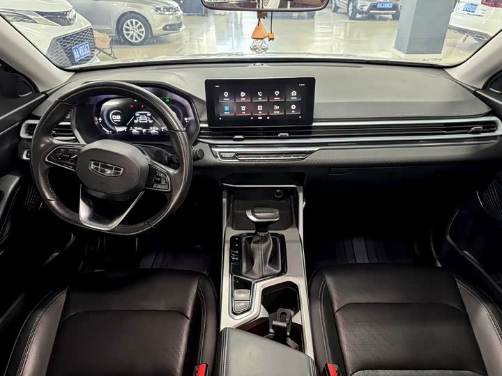 Geely Emgrand, 2022 — фото 5 из 9