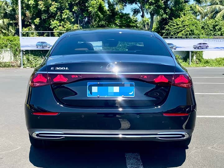 Mercedes-Benz E-Class, 2025 — фото 5 из 9