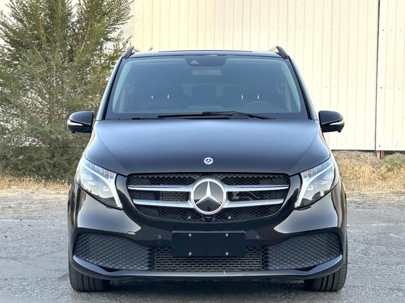 Mercedes-Benz V-Class, 2023 — фото 2 из 10