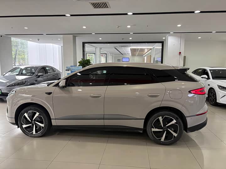 BYD Sea Lion 06 Hybrid/EV, 2026 — фото 7 из 9