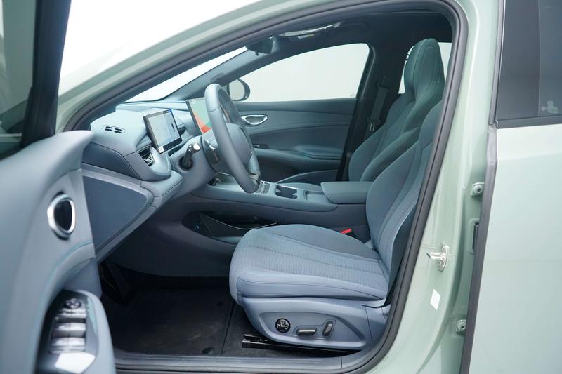 BYD Seal 06 GT, 2026 — фото 10 из 12