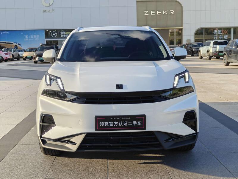 Lynk & Co 06 EM-P Hybrid, 2025 — фото 2 из 11