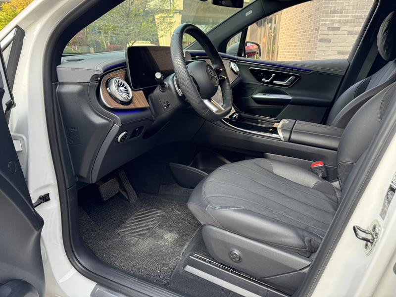 Mercedes-Benz EQE SUV, 2023 — фото 11 из 12