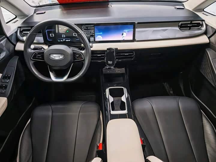 Geely Geometry E Firefly, 2024 — фото 6 из 9