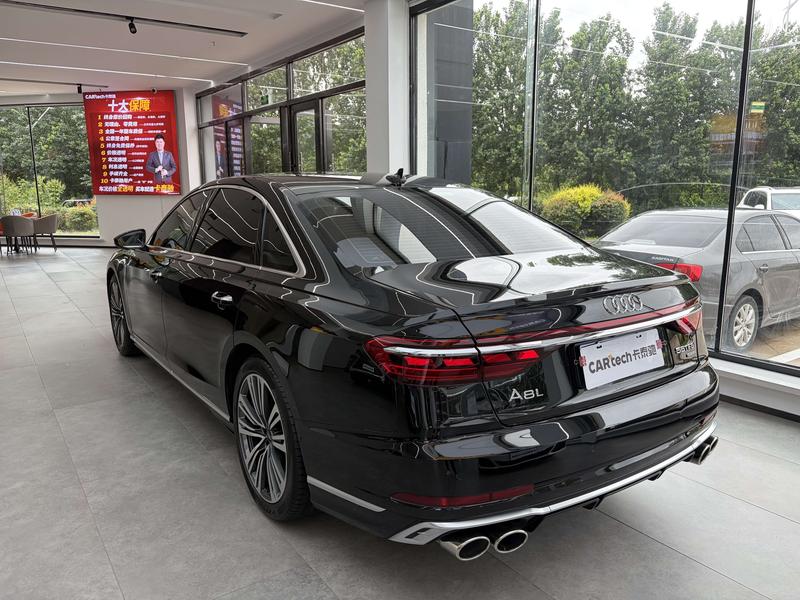 Audi A8, 2023 — фото 4 из 12