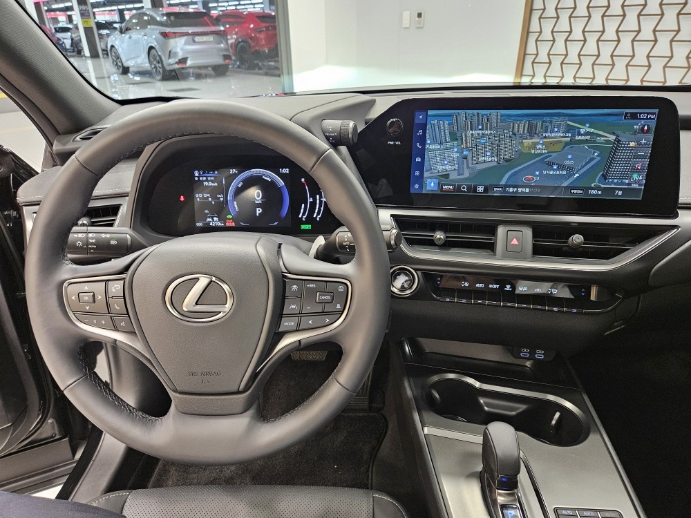 Lexus UX, 2025 — фото 9 из 12