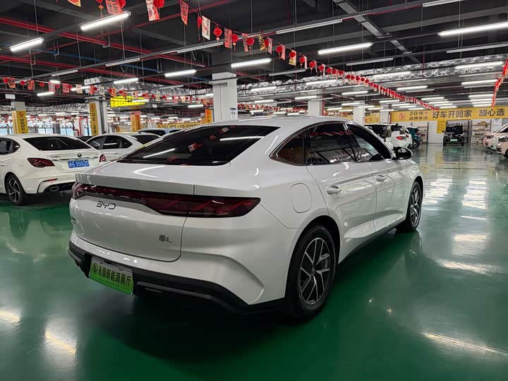 BYD Qin L, 2025 — фото 9 из 9