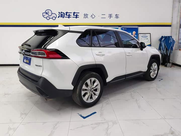 Toyota Wildlander, 2022 — фото 3 из 9