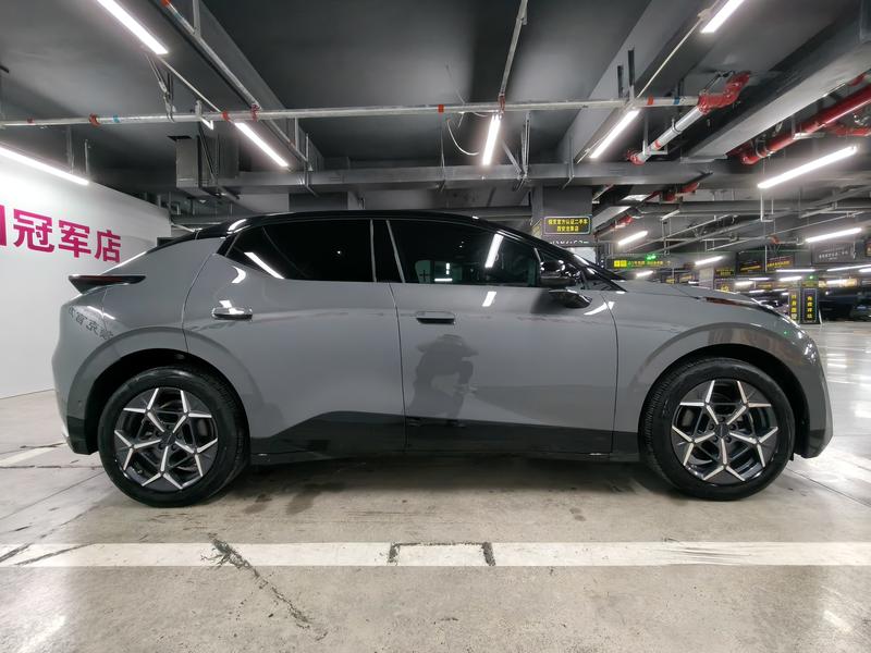 Lynk & Co Z20, 2025 — фото 8 из 12