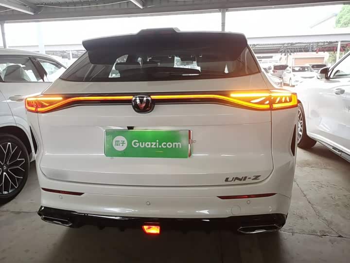 Changan UNI-Z Hybrid, 2026 — фото 6 из 9
